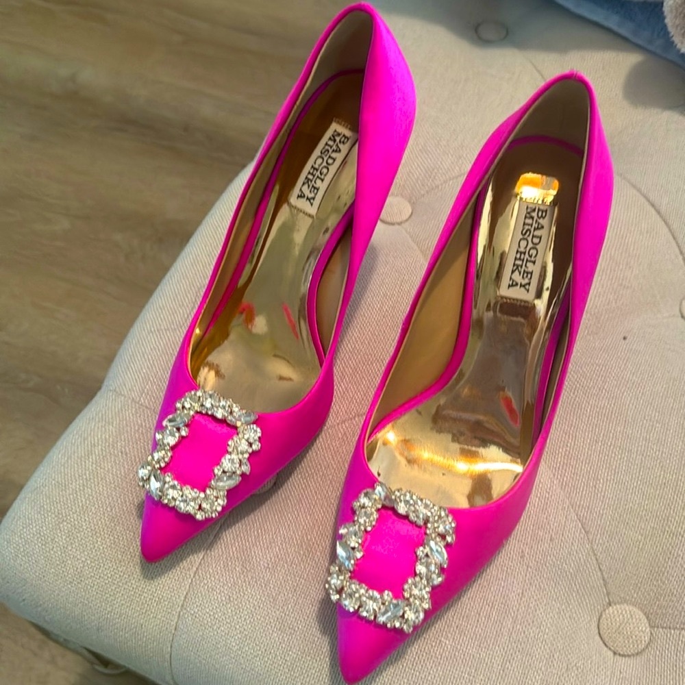 Badgely Mischka Cher Satin Buckle Cocktail High-Heel Pumps w/box